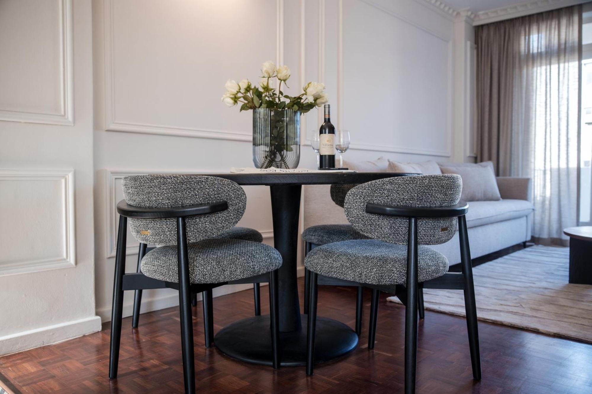 201 Cascades L 2 Bed Flat In Prime Point * Cape Town